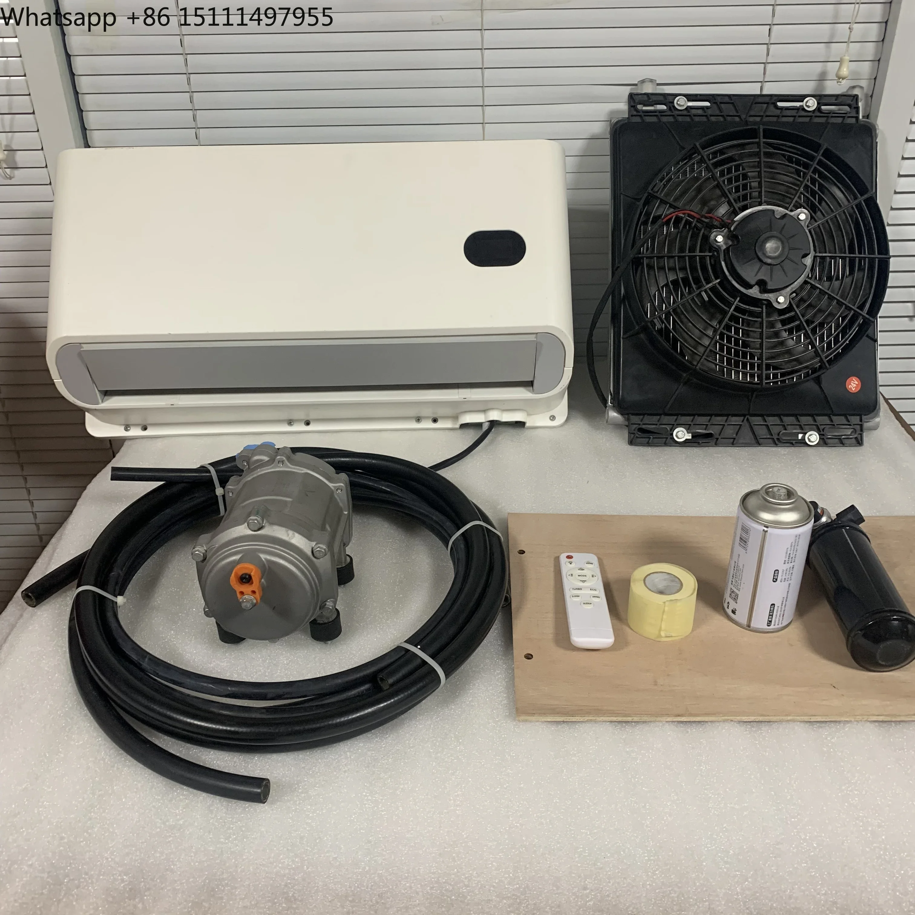 Energy-Efficient 24V 12V Smart Commercial Vehicle Air Conditioning System New Hidden Split-Type Trucks R-134a Compressor AC