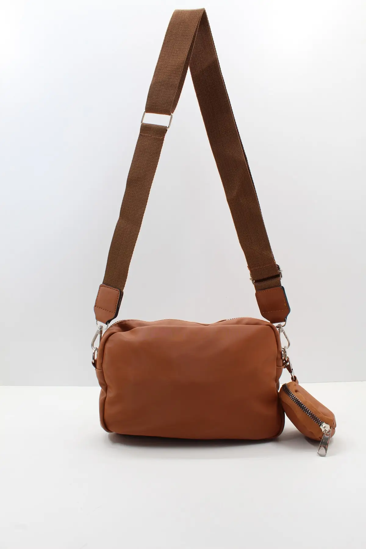 Women Tan Column Chain Detailed Cross Bag