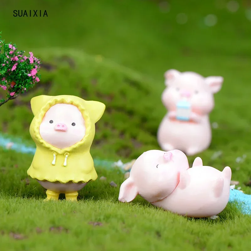 6pcs Micro Landscape Resin DIY Small Ornaments, Yellow Raincoat, Pig Endorsement Bag, Plastic Animal Cute Handicraft