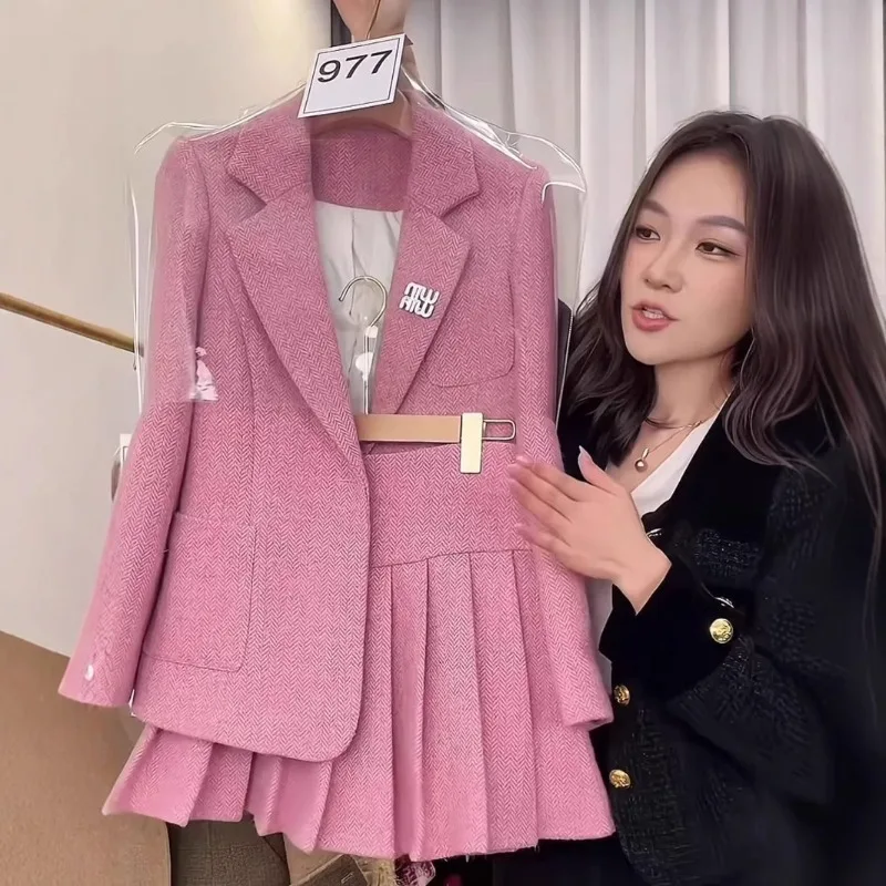 Spring and Autumn New Xiaoxiangfeng Retro Fashion Temperament Two-piece Set Splicing High-end Suit Pleated Skirt Suit Women 2026