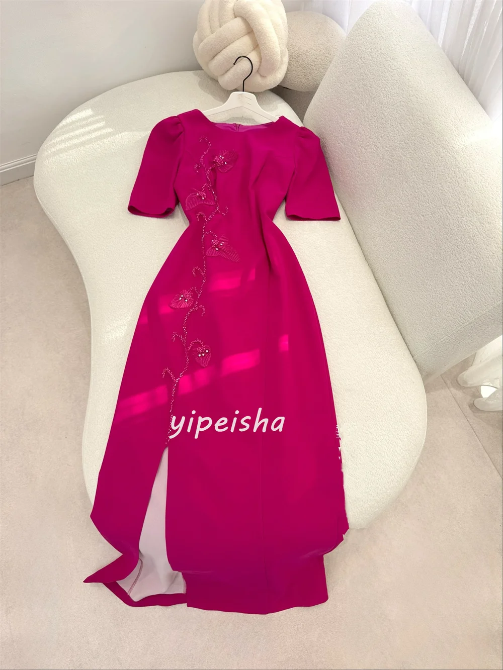 Op maat gemaakte bijpassende klassieke jersey kralen plooi rechte ronde hals lange jurken op maat gemaakte gelegenheidsjurken mode moderne stijl