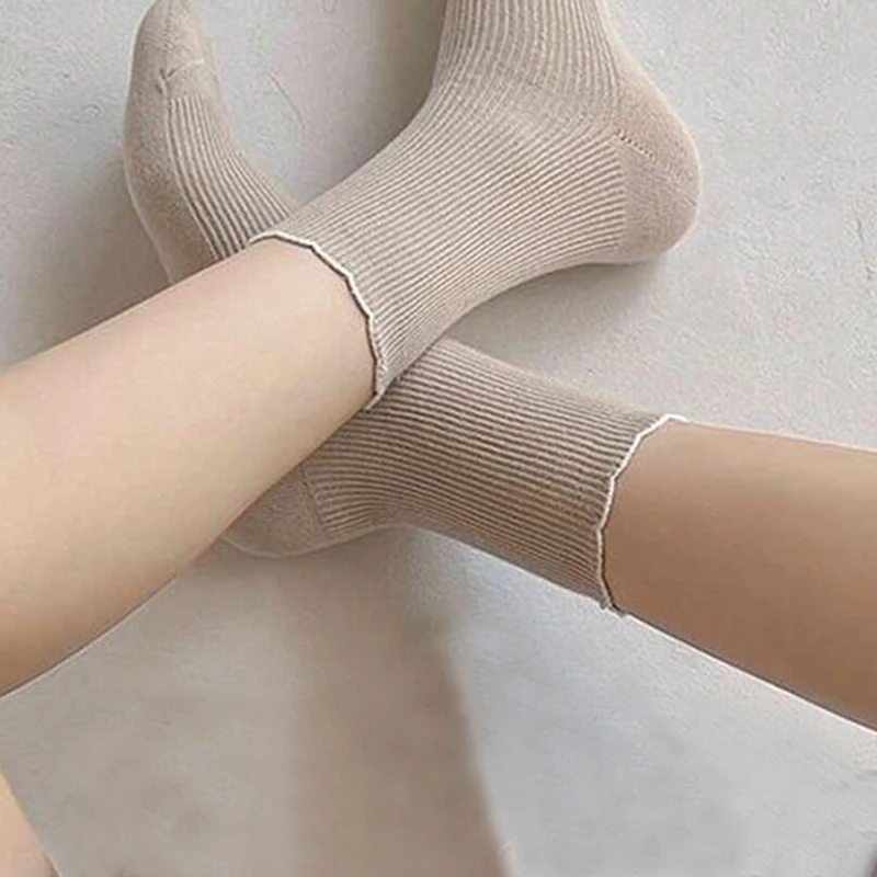 5-Paar Damen-Socken mit Blumenmuster und mittlerer Röhre, modische Plissee-Kanten, Vintage-Farbe, weich, bequem, für alle Jahreszeiten, lässige Socken – Detail 5