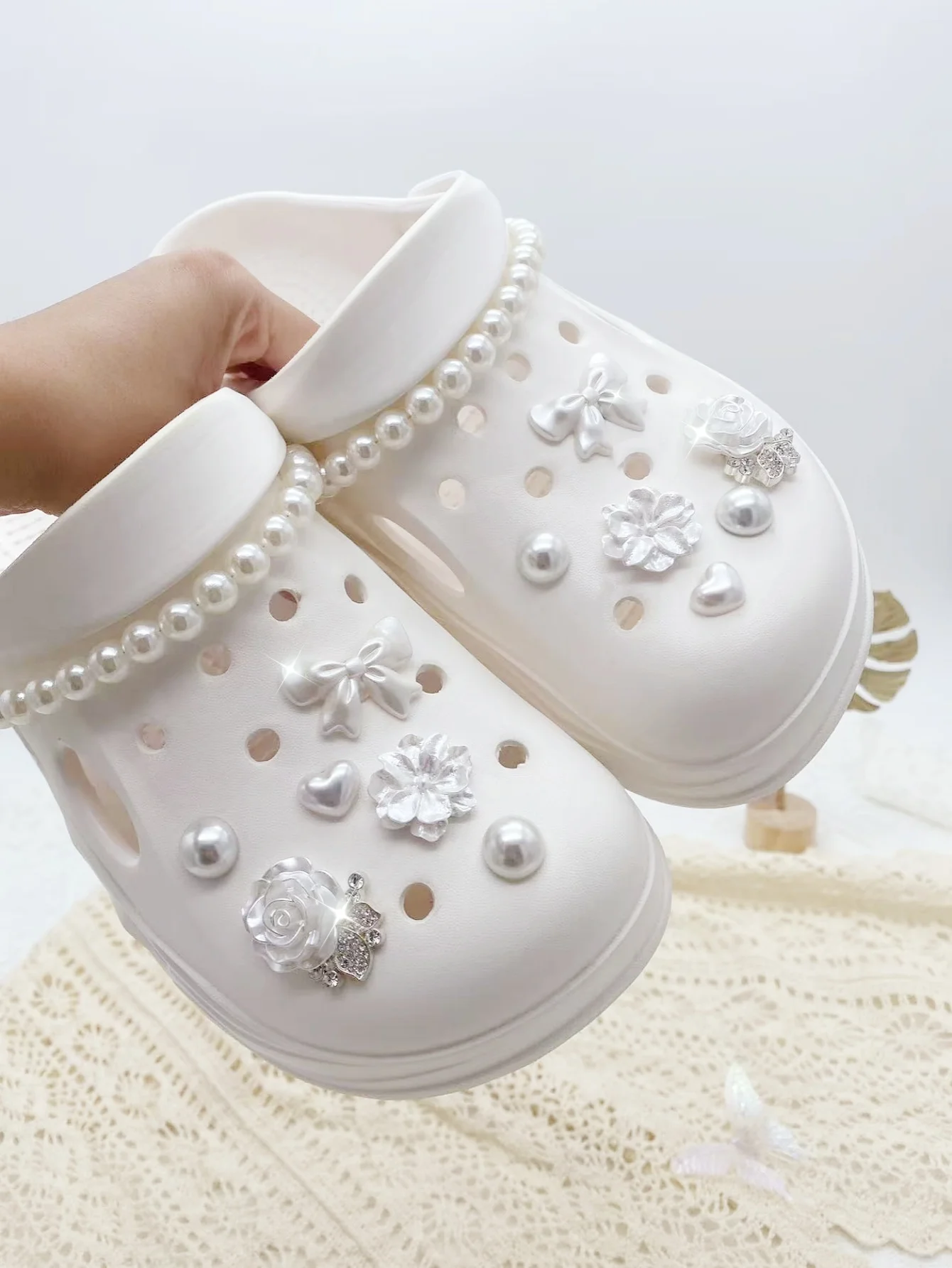14 pieces of white casual ABS pearl chains, rose, flower, ABS pearl, heart, bow shoe buckle DIY decorations, multi-functional sh