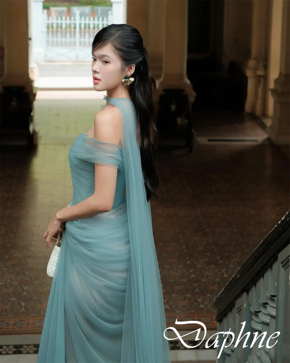 تخصيص الرسن بلا أكمام فستان كوكتيل مستقيم كريستال الحديثة فستان العودة للوطن طول الأرض الشيفون سباركلي فستان الحفلة الراقصة