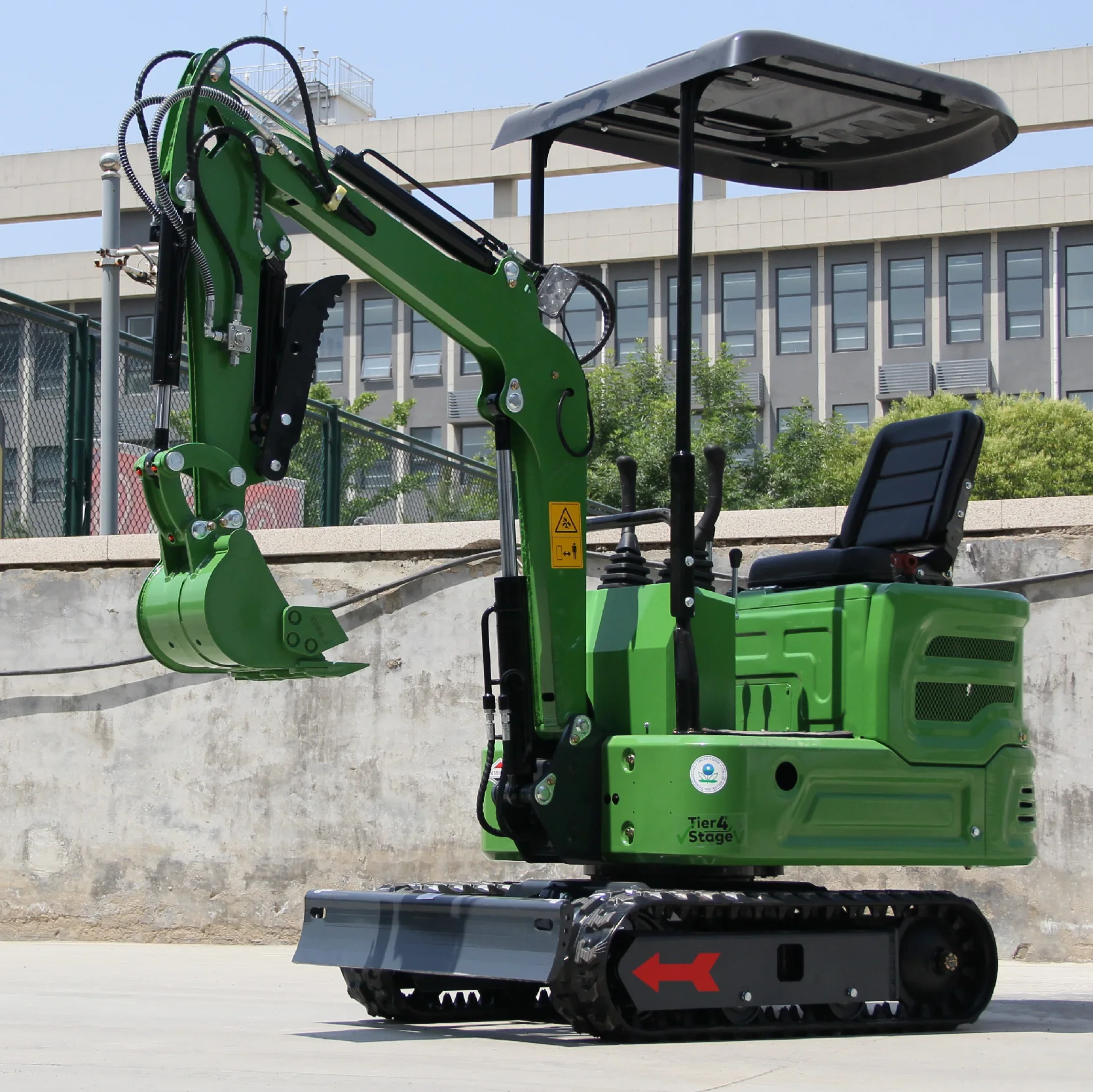 На складе США — мини-экскаватор 2000 фунтов с двигателем B&S мощностью 13,5 л.с., гидравлическое вспомогательное оборудование с добавлением покрытия.