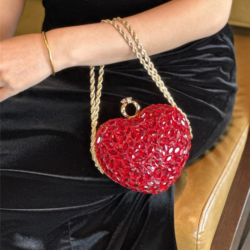 

Luxury Designer Red Diamond-studded Heart-shaped Evening Bag Fashionable Socialite Banquet Dinner Party Wedding Clutch Bag 2026