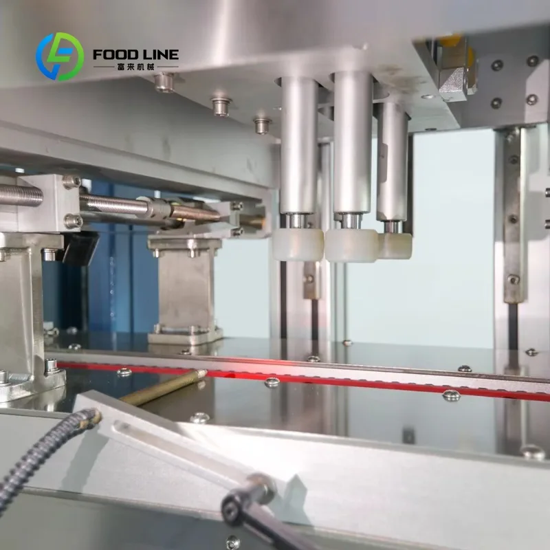 Customized Full Automatic Four Wheels Capping Machine Twist off Screw Capper for Eye Dropper Plastic Pump Cap High Efficiency