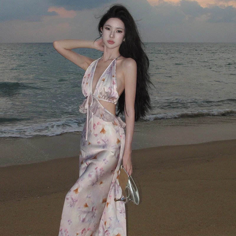 Fashion Waist-Exposing Backless Halter Dress