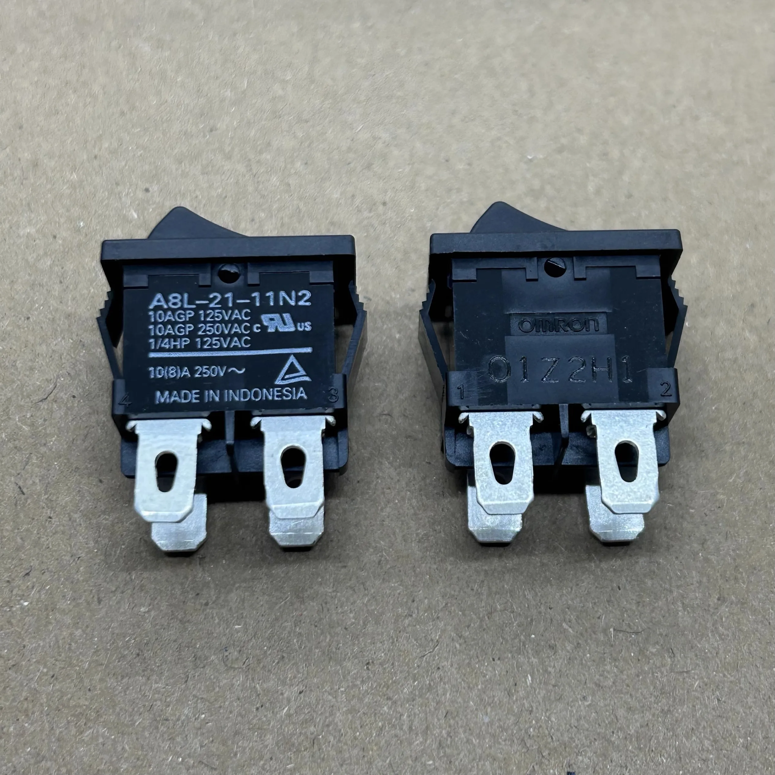 1pcs/lot A8L-21-11N1 ship-type power switch with lever-type push-button 4 pins 2 positions 10A ship-shaped button