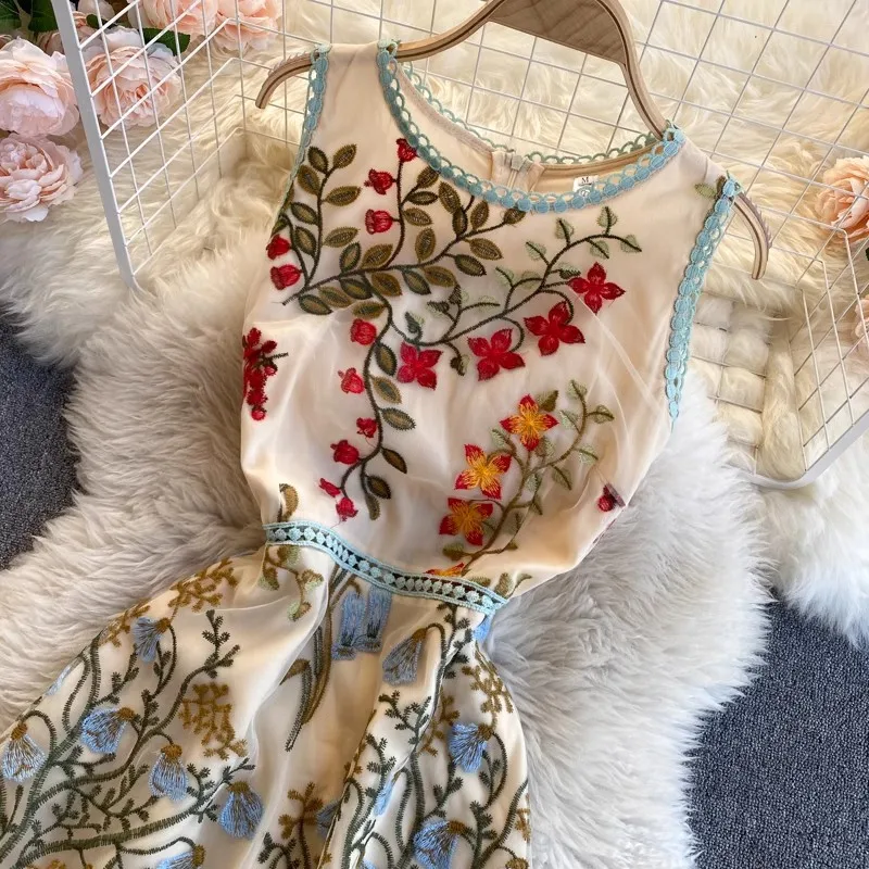 Royal Style High-end Dress Round Neck Sleeveless Slimming Heavy Mesh Embroidered Dress Dinner Dress Women