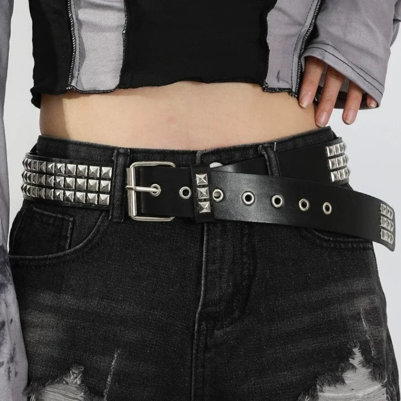 2024 Gothic Square Bead Rivet Belt Metal Pyramid Belt for Men and Women Punk Hardware Jeans Belts Designer Belt Female Belts