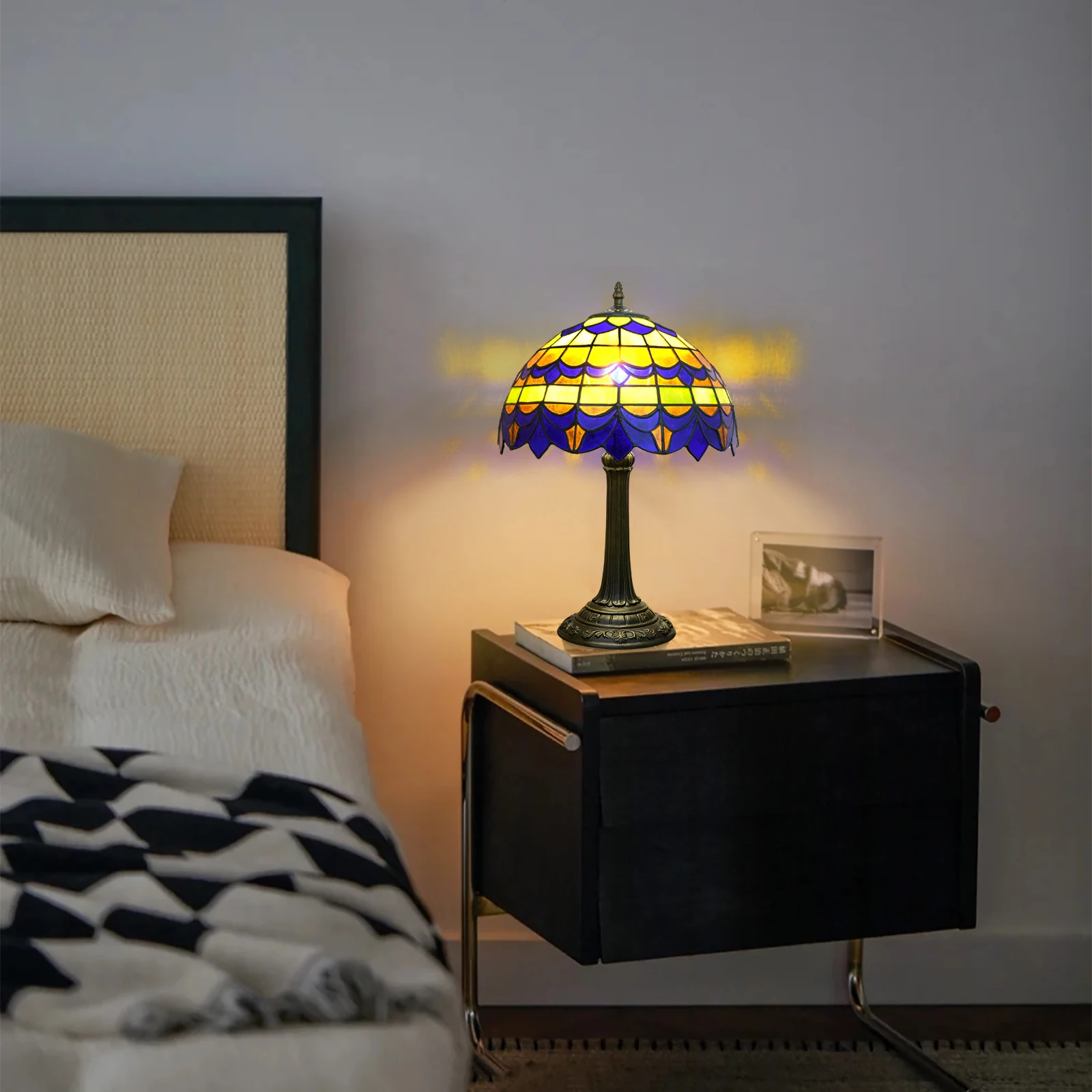Blue Flowers Stained Glass Table Lamp,12 Inch Antique Table Lamp for Tiffany Style Bedroom、Living Room、Home、Office Decor Lamp
