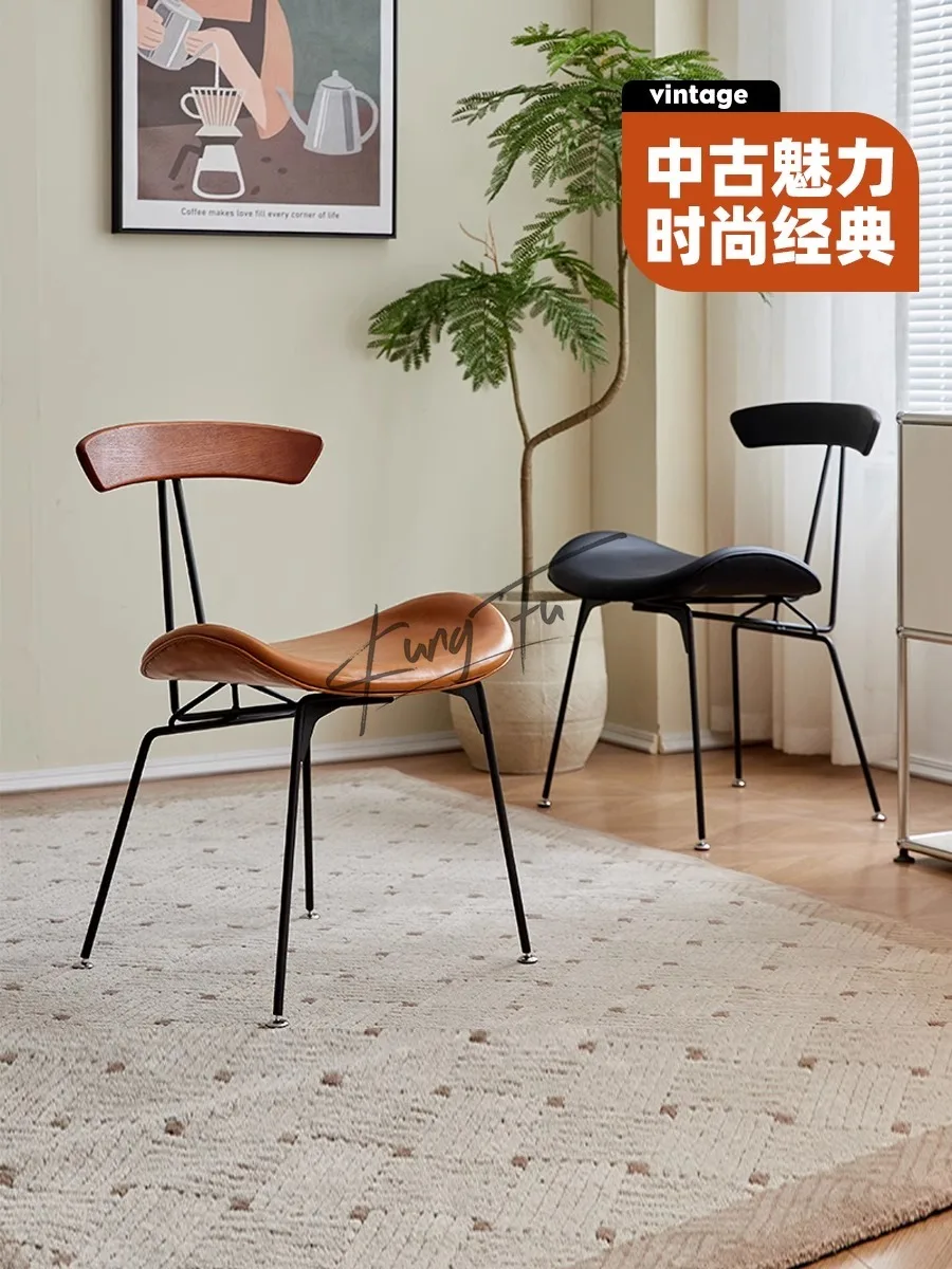 كرسي النمل المصمم الاسكندنافي لغرفة المعيشة المنزلية كرسي طعام جلدي