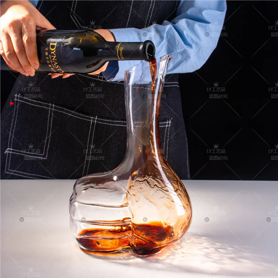 

New home craft, luxury thumb wine decanter, crystal glass oblique mouth quick aeration, 250ml capacity.