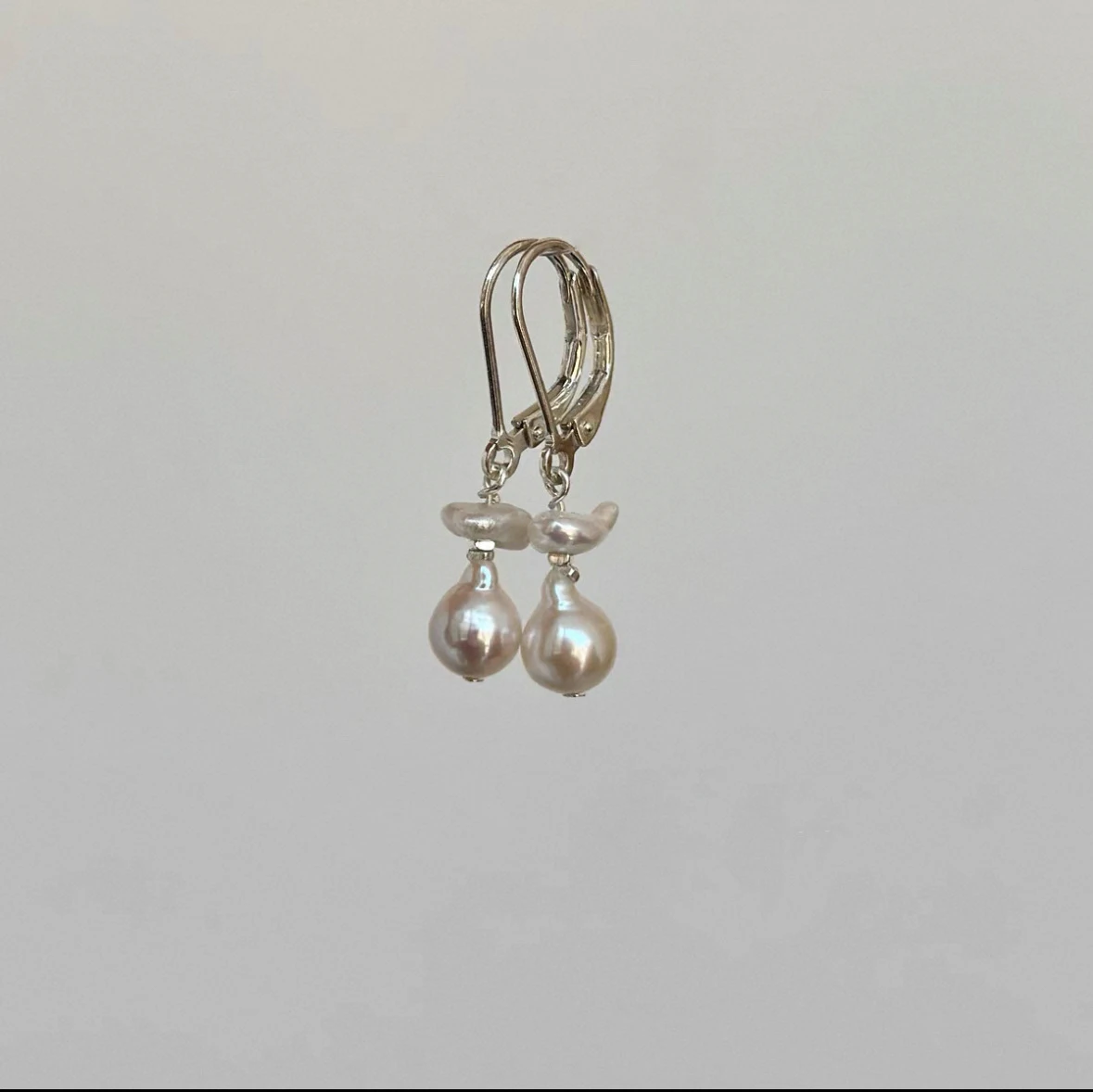 

Женские серьги в стиле ретро в корейском стиле неправильной формы с натуральным пресноводным жемчугом в стиле барокко