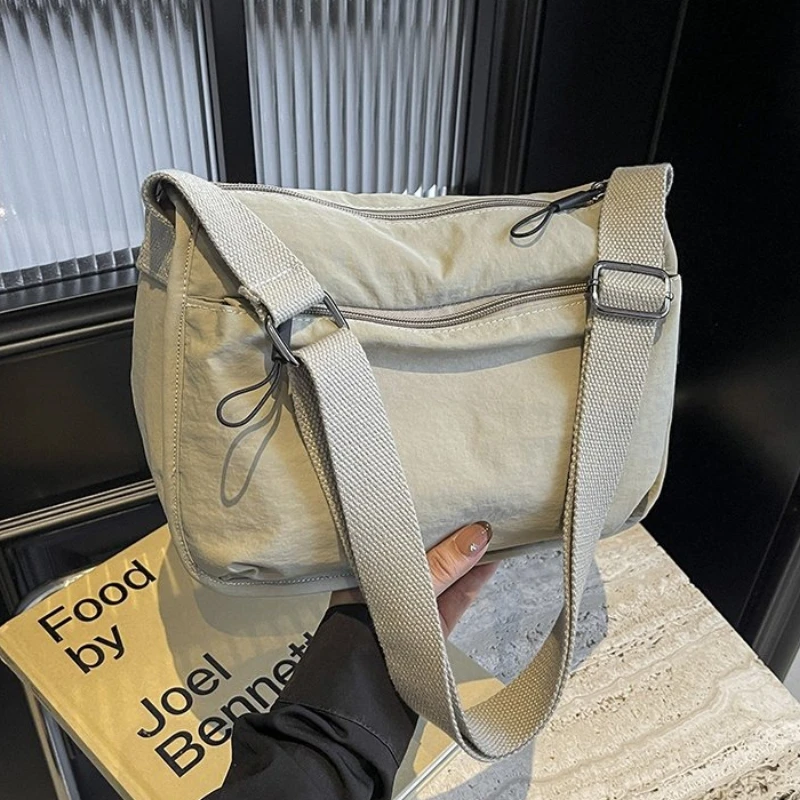 2025 Summer Fashion New Commute Nylon Versatile Casual Crossbody Bag Large Capacity Concise Light High Quality Shoulder Bags