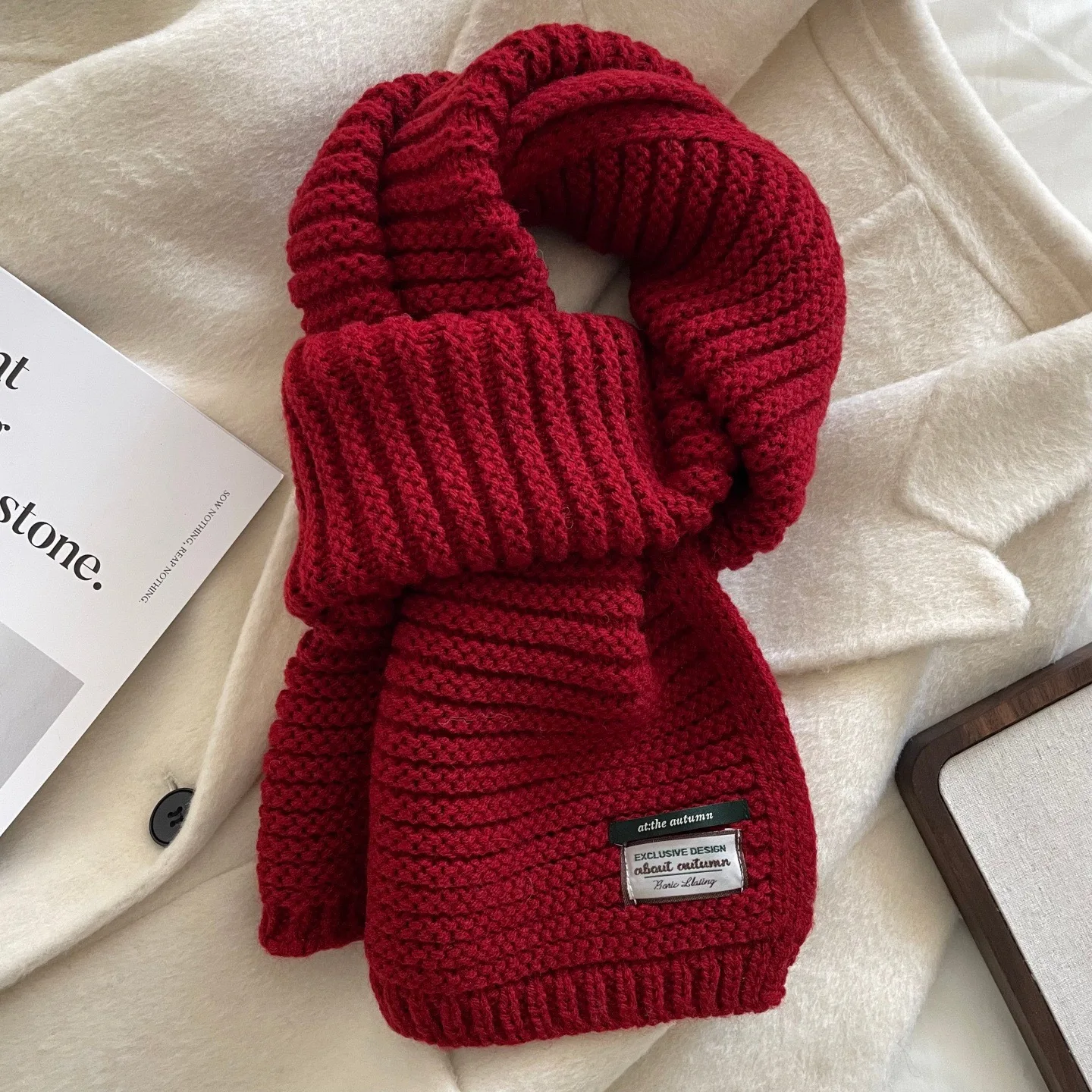 

Высококачественный корейский высококачественный вязаный шарф из грубой пряжи для женщин, универсальный и теплый для осени и зимы.