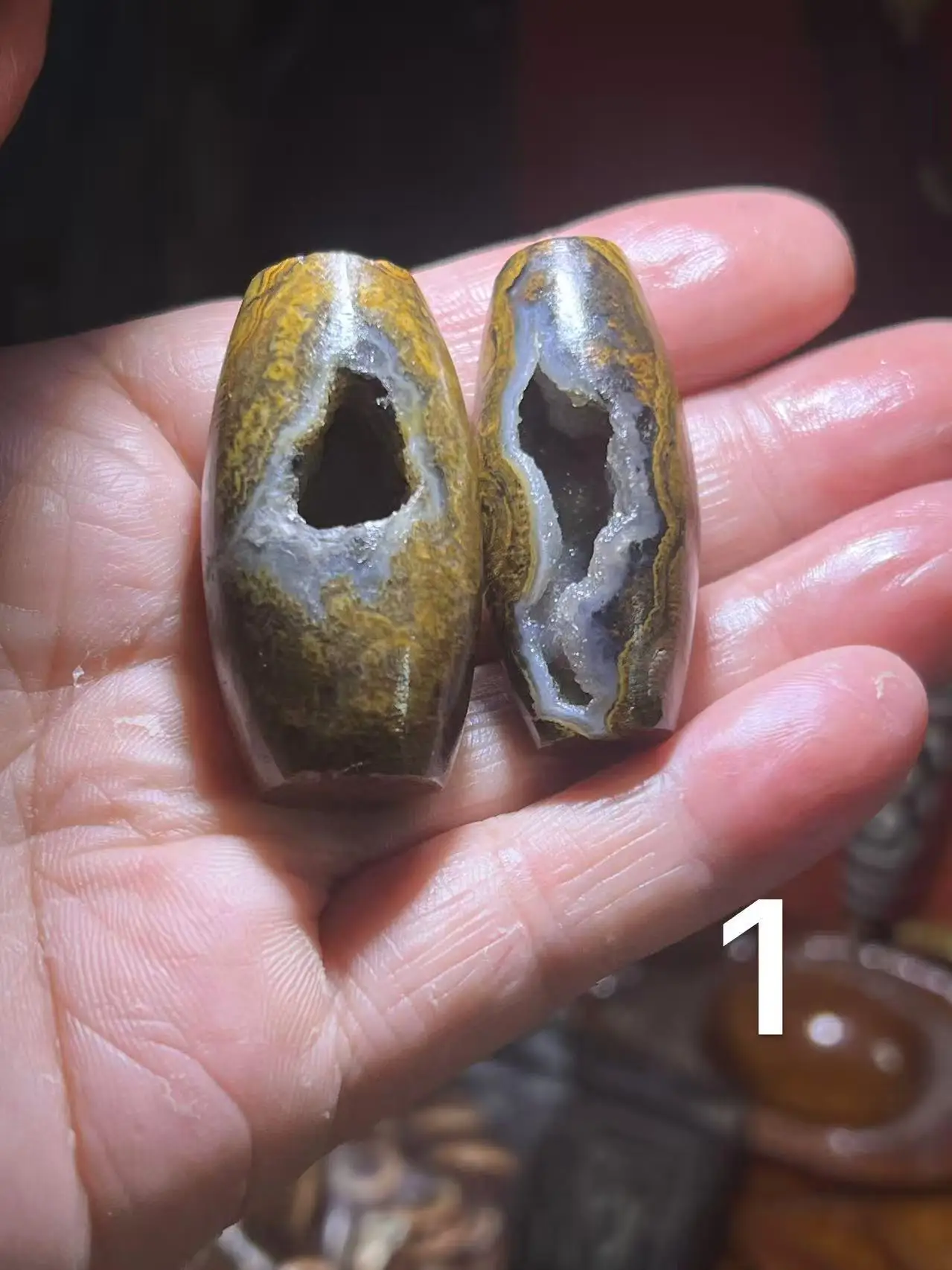 

2pcs/lot Crystal Cave Inner Mongolian Dzi Bead Raw Stone Unprocessed Texture World's Most Powerful Weathering wholesale 30-40mm