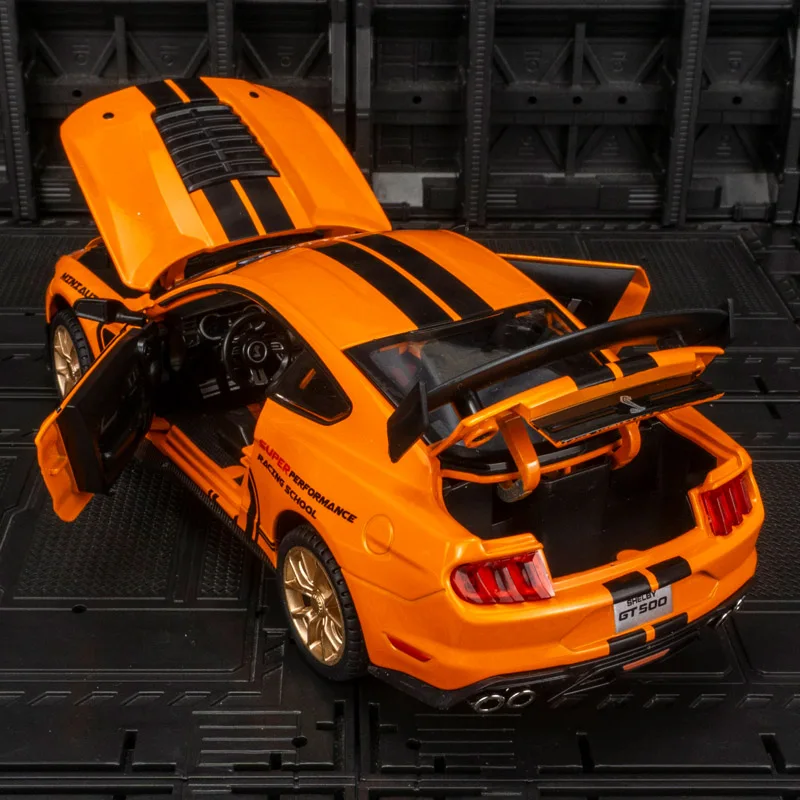 Simulazione 1:24 Ford Shelby GT500 modello di auto in lega supercar porta di auto giocattolo per bambini può essere aperta con suono e luce