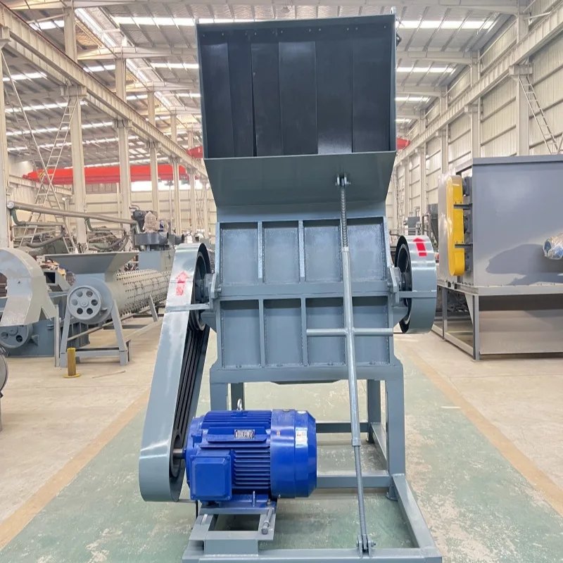 

(Морская техника) Новая дробилка для пластика, дробилка для фруктовых ящиков, большой синий контейнер, дробилка для бутылок, дробилка для пленки и тканых мешков