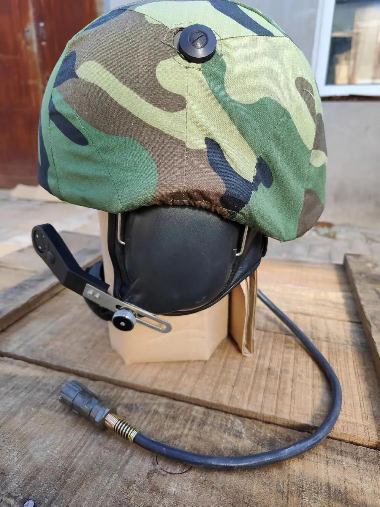 Outdoor Tactical New Tank Helmets Riding Helmets Military Fans Helmets