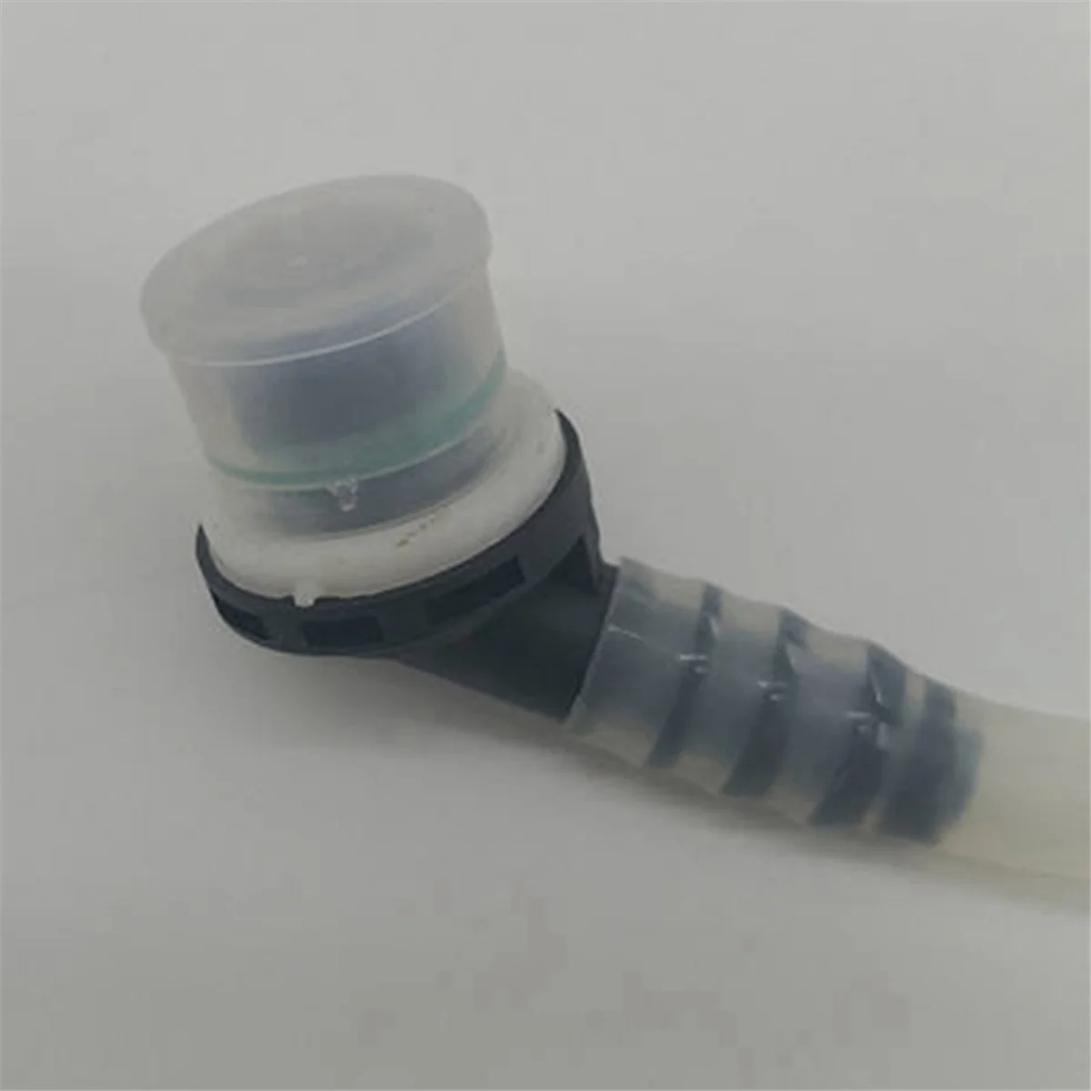 6110707632 A6110707632 for Mercedes Sprinter Diesel 2000-2006 Fuel Line Supply Cable Hose Fuel Pipe to Pump 3 WAY