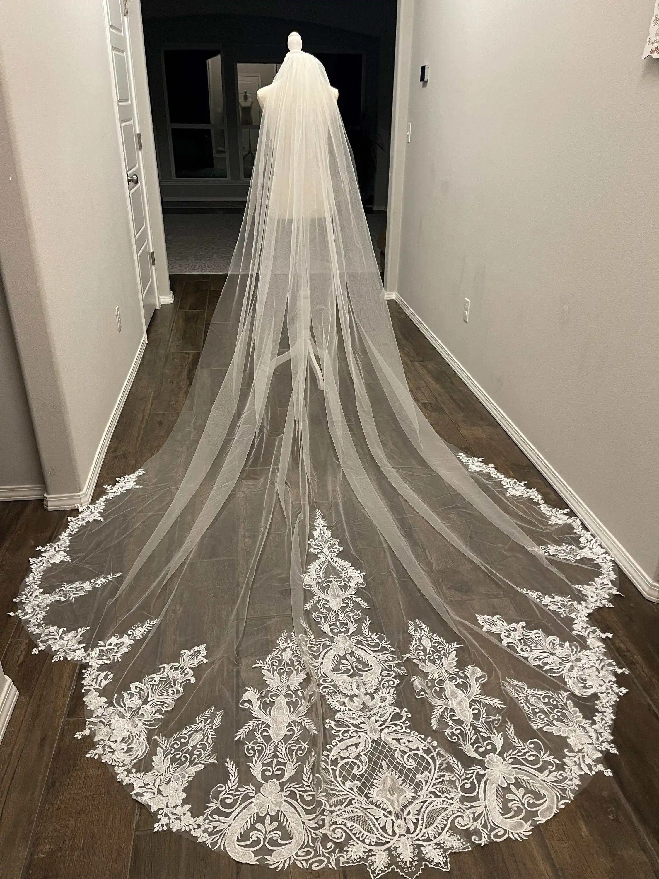 Fashion Lace 3 Meters Appliques Wedding Veil White Ivory Cathedral Bride Veil One Layer Wedding Accessories