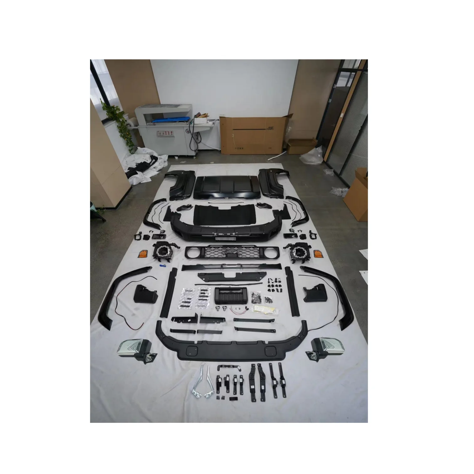 

Wholesale New Bumper Facelift Body Kits for for LC 76 Upgrade to 2022