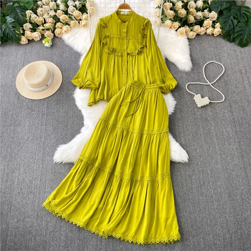 Conjunto de dos piezas de Falda plisada de cintura alta para mujer, camisa holgada con manga acampanada y empalme de encaje Retro, traje de playa para vacaciones 2025