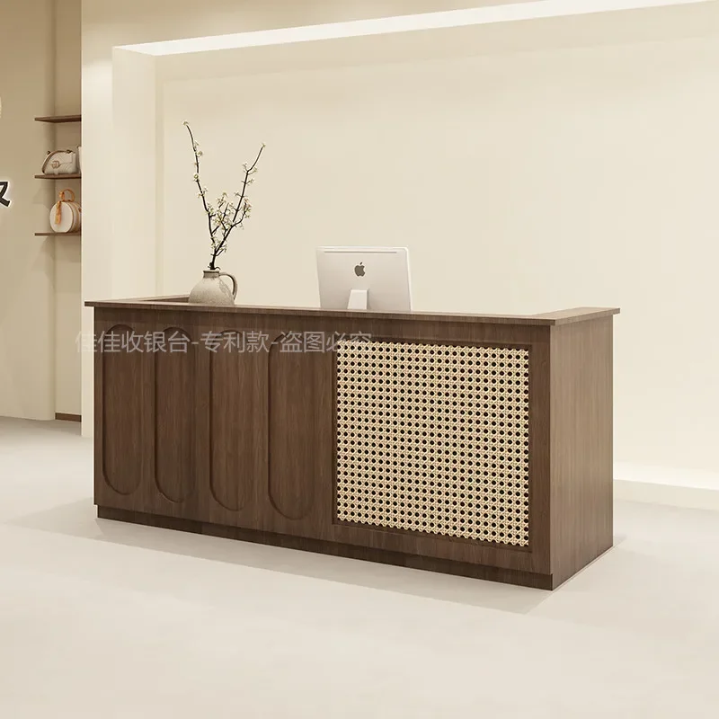 متجر Wabi Sanfeng لبيع الملابس، صفحة الخروج من الخشب الصلب، متجر طاولة صغيرة