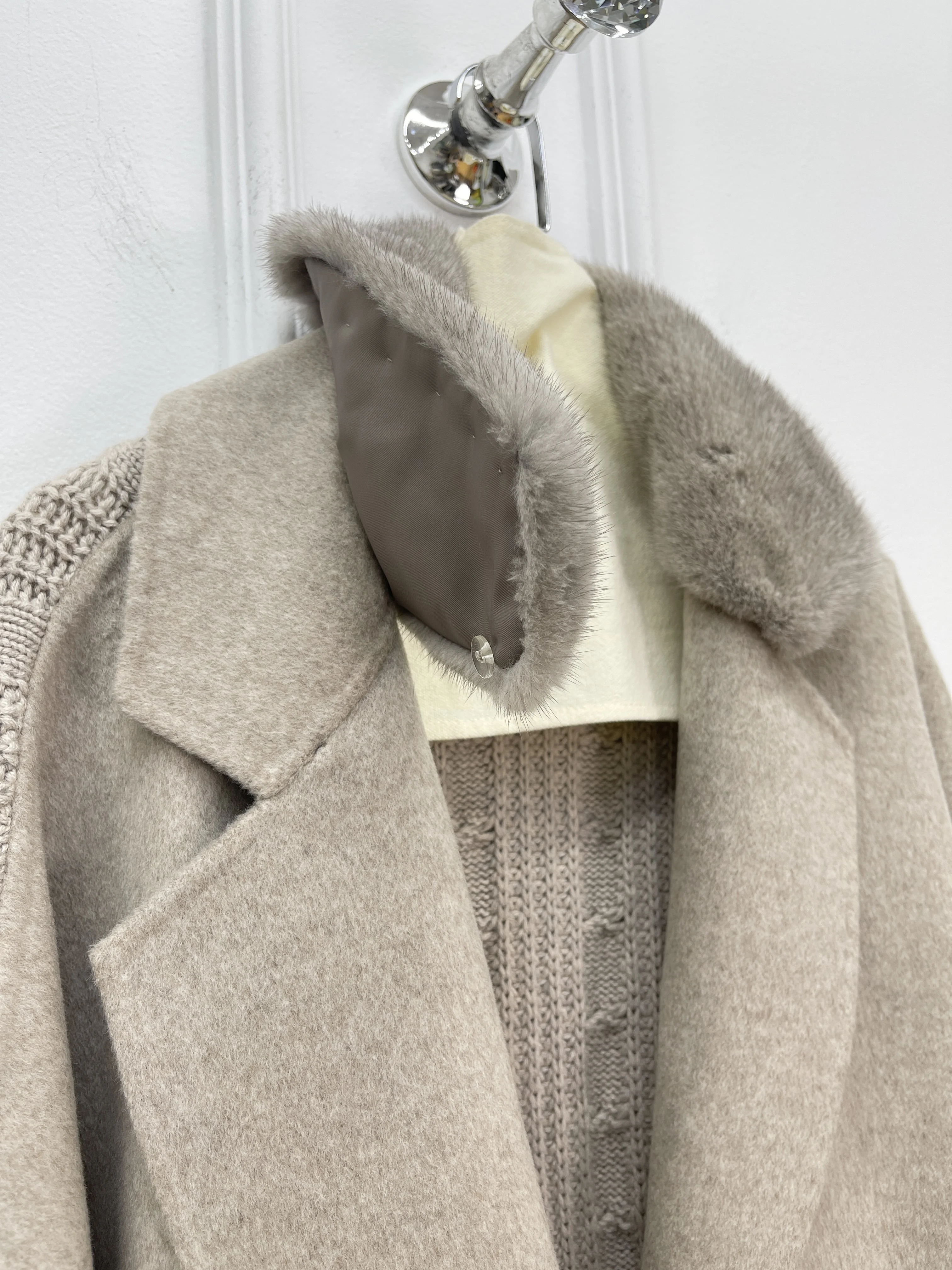 الخريف والشتاء أزياء جديدة عالية الجودة طوق المنك محبوك معطف المرقعة حجم واحد