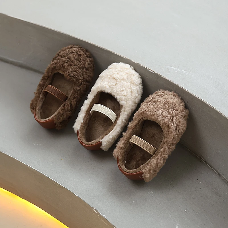 

2025 зимняя детская плюшевая обувь, пушистая уличная модная хлопковая обувь для девочек, теплая универсальная детская повседневная обувь принцессы на плоской подошве