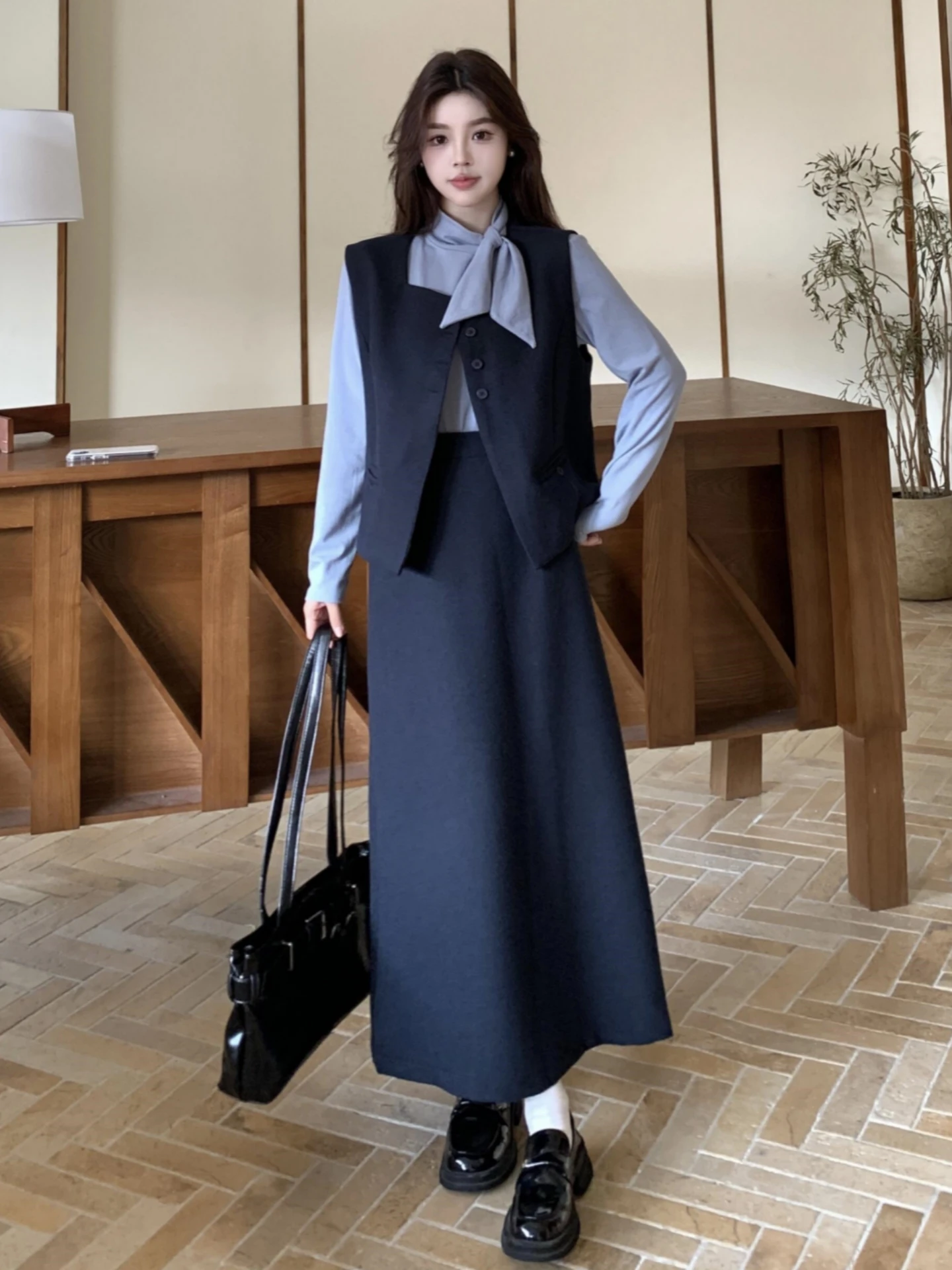 

Style Three-Piece Set Women's Spring Autumn plus Size Slimming High Waist Skirt Base Shirt Vest Fashionable Ensemble