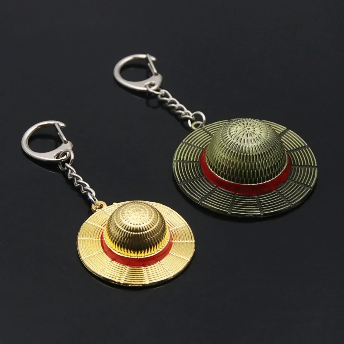 LLavero clásico de Anime, colgante de sombrero de paja, llaveros de Metal para Fans, llaveros de Cosplay, accesorios de joyería