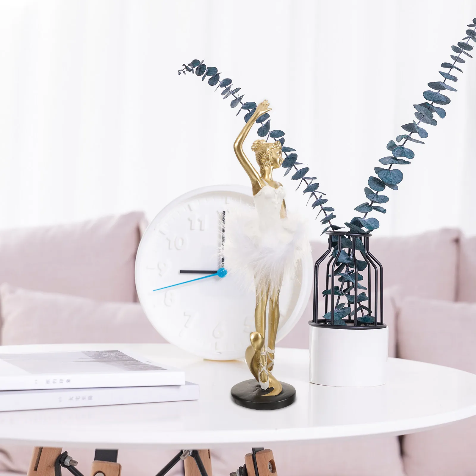 

Resin Ballet Decor Desktop Dancing Statue for Living Room Table Car Adornment Warm Atmosphere Party Gift Idea