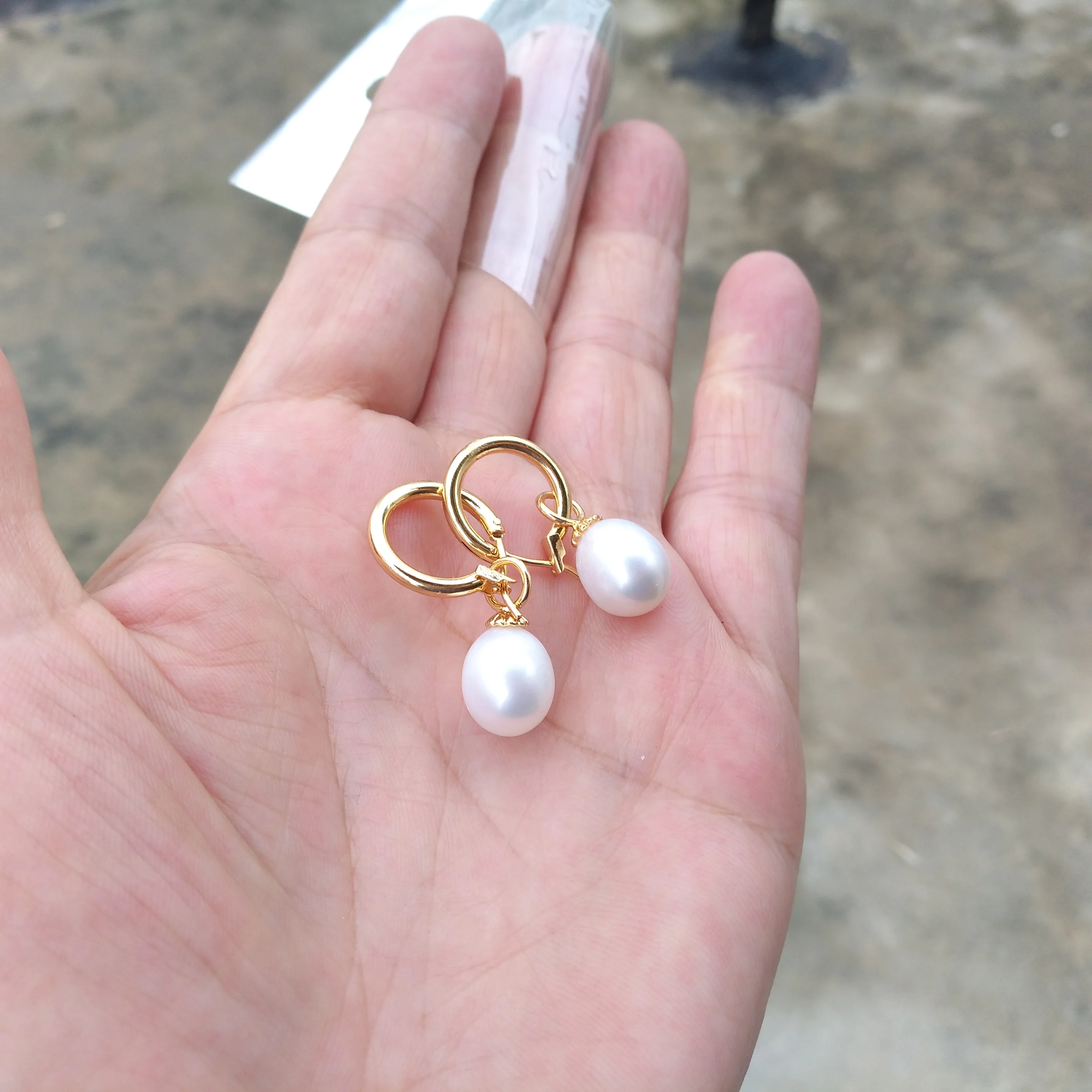 huge Gorgeous AAA +9-11mm AAA Akoya White Pearl Earrings   Videos and pictures are all taken in kind.