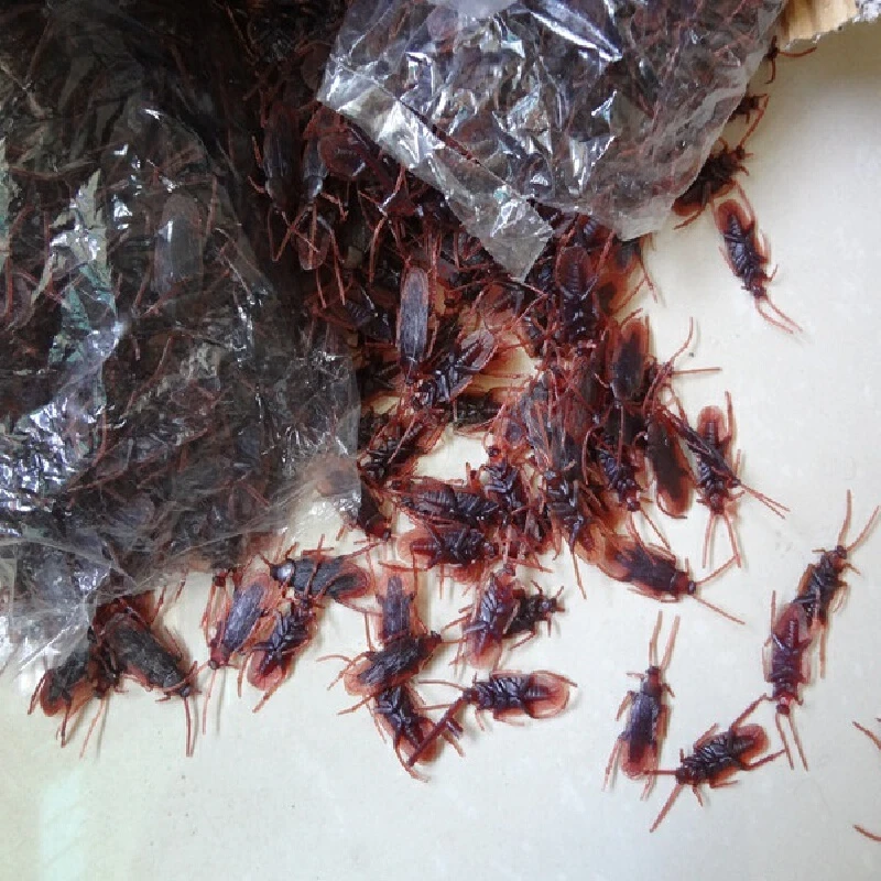 Plastikowa sztuczna karaluch zabawka realistyczny żart szkodnik strach na sztuki śmieszna nowość gadżet do żartów i sztuczek