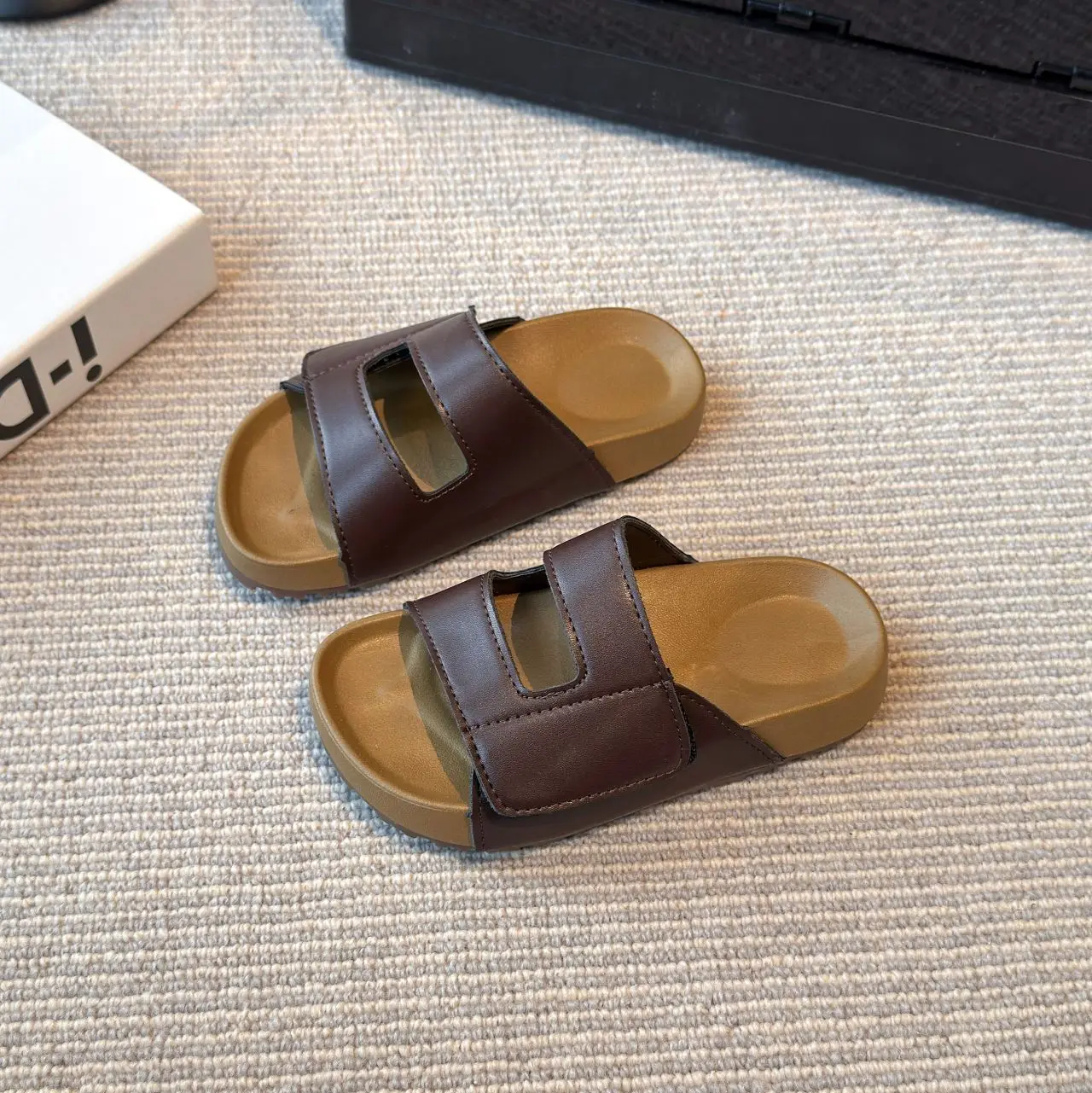

New Children's Casual Slippers Older Kids Shoes Outdoor Thick Soled Shoes Sandals Girls Beach Flip Flops Slippers Summer Sandals
