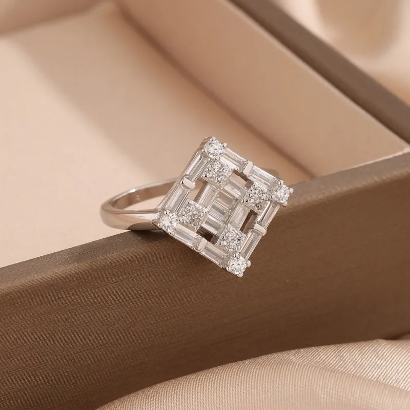 جديد S925 الفضة الخفيفة الفاخرة سلم مربع جولة الزركون الظهر هندسية المعين خاتم الأزياء الدائري