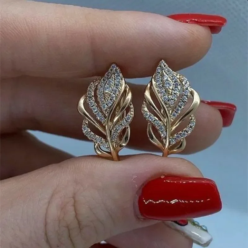 2024 Leaf Shaped Hoop Earrings Gold Color Cubic Zircon Brilliant  for Women Temperament Elegant Bridal Wedding Jewelry