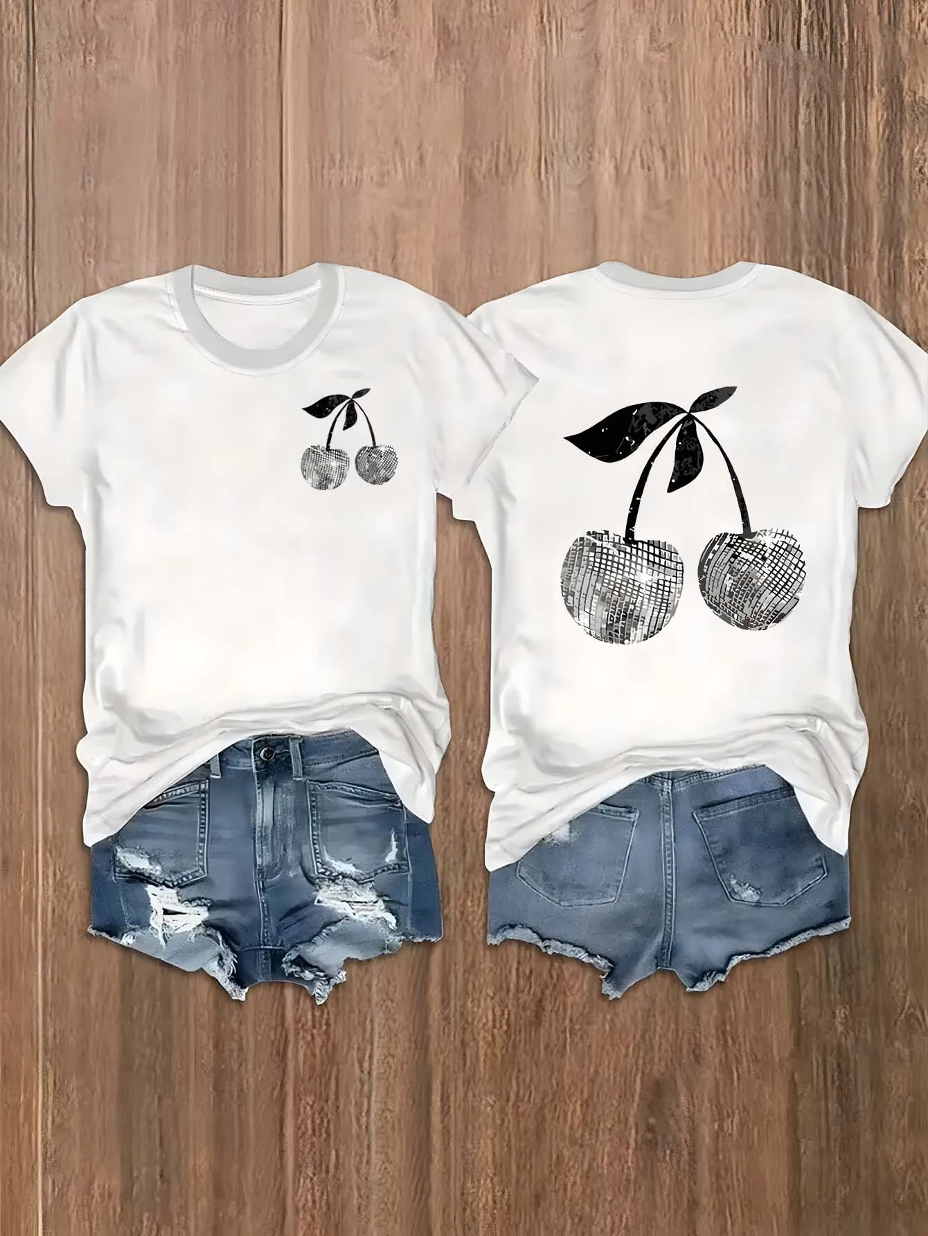 

Элегантная модная футболка больших размеров с художественным вишневым рисунком спереди и маленькой задней частью с большим принтом