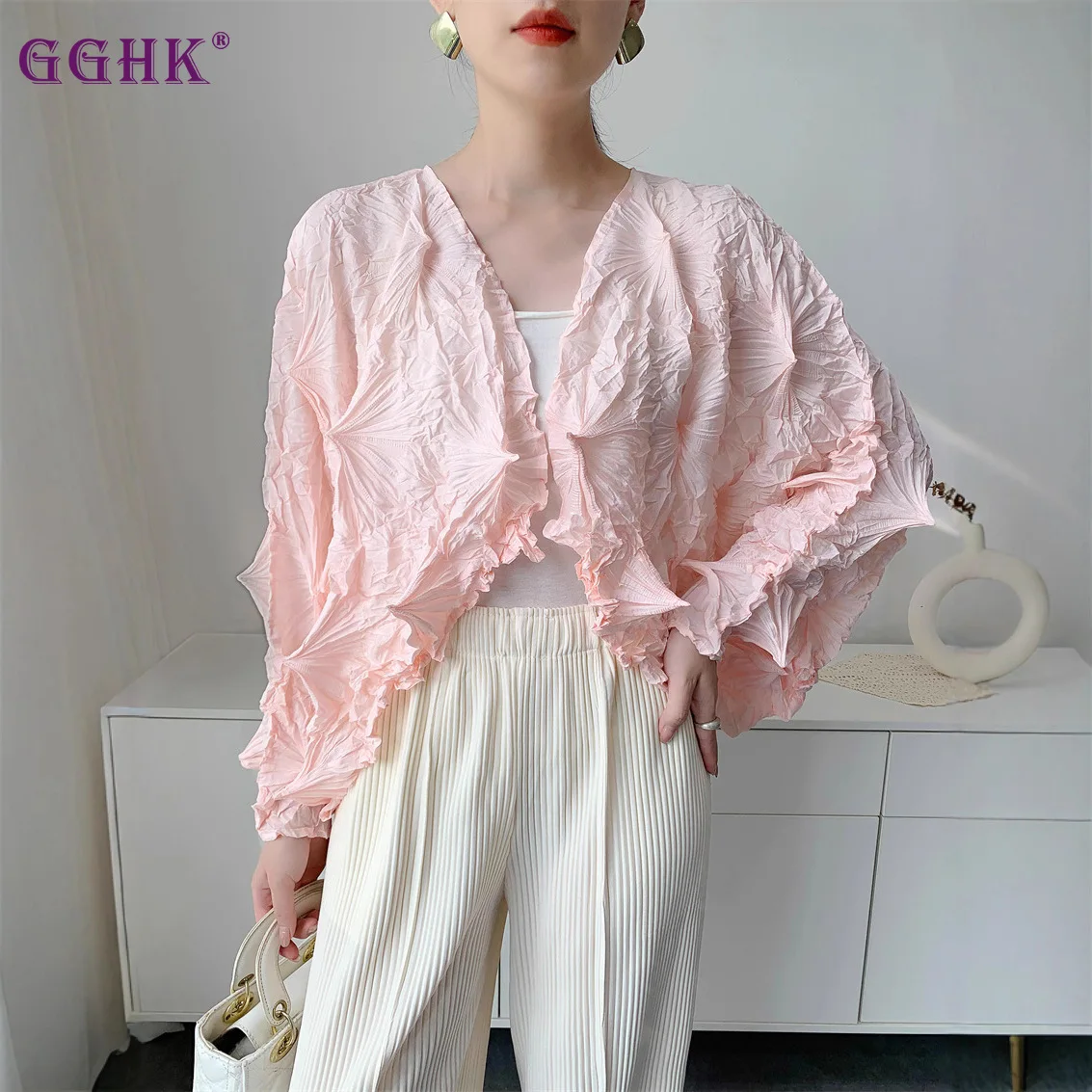 

Women Autumn Lightweight Cardigan Solid Colour Long-Sleeved Cardigan Design Loose Fit Plus Size Fashionable Casual Female Jacket