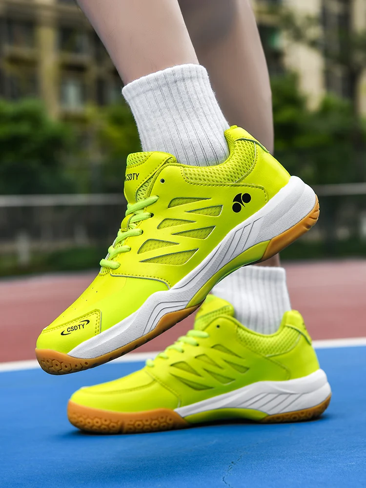 

2025 Football Shoes Professional Soccer Shoes TF Broken Nail Teenagers Durable Looking HighTops Training Shoes Adult Outdoors No