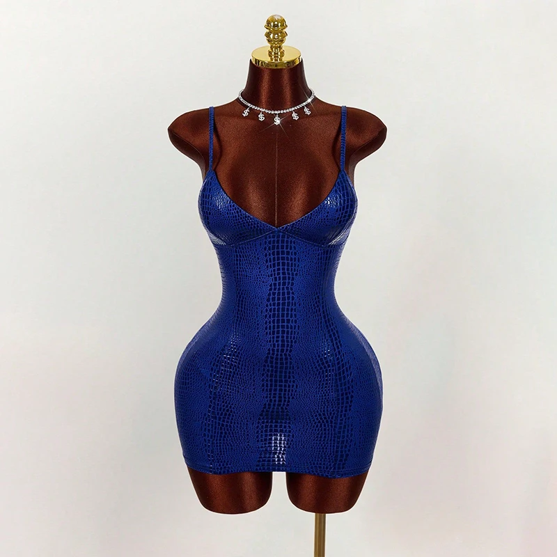 

Женское короткое платье OMSJ 2026: однотонное, с глубоким V-образным вырезом, открытой спиной, на бретельках, облегающее, с эффектом утяжки, для ночных клубов