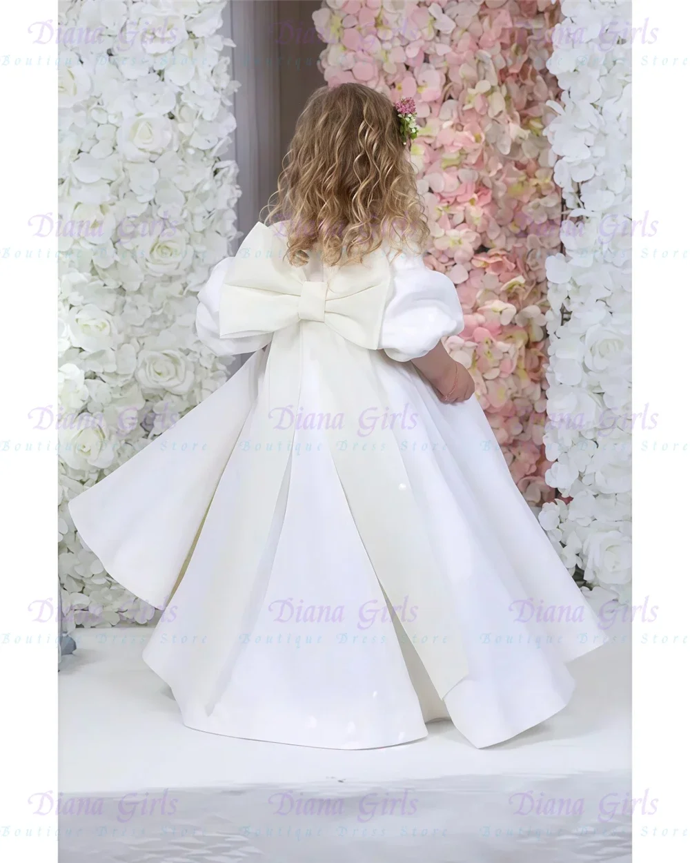 

Quality Lovely White Satin Fluffy Flower Girl Dress with Big Bow for Kids Wedding Birthday Party First Communion Ball Gowns