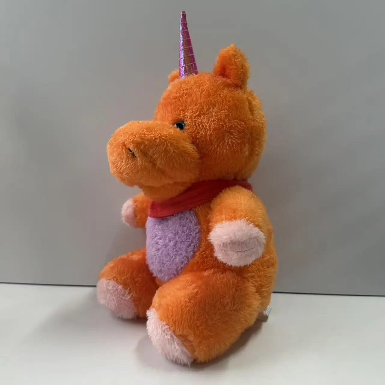 Neues Anime Buddy The Unicorn Plüschtier, süßes Buddy Plüschtier, weiches, gefülltes, rosa Hasen-Betty-Plüschtier, Kawaii-Sammelplüschtier, Geschenk für Fans – Detail 10