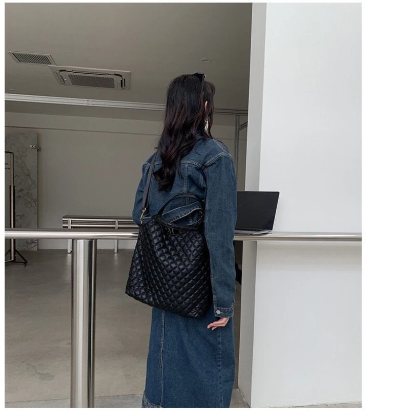 Tote Bag for Women 2023 New Shopping Bag Large Capacity Versatile Rhombus Black Large Bag Shoulder Portable Crossbody Bag Trendy