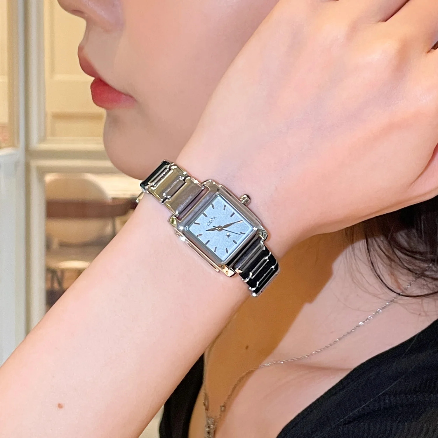 ساعة CILOA مربعة زرقاء للنساء ذات جودة عالية ماركة أصلية خفيفة فاخرة هدية 2025 ساعة كوارتز جديدة مقاومة للماء