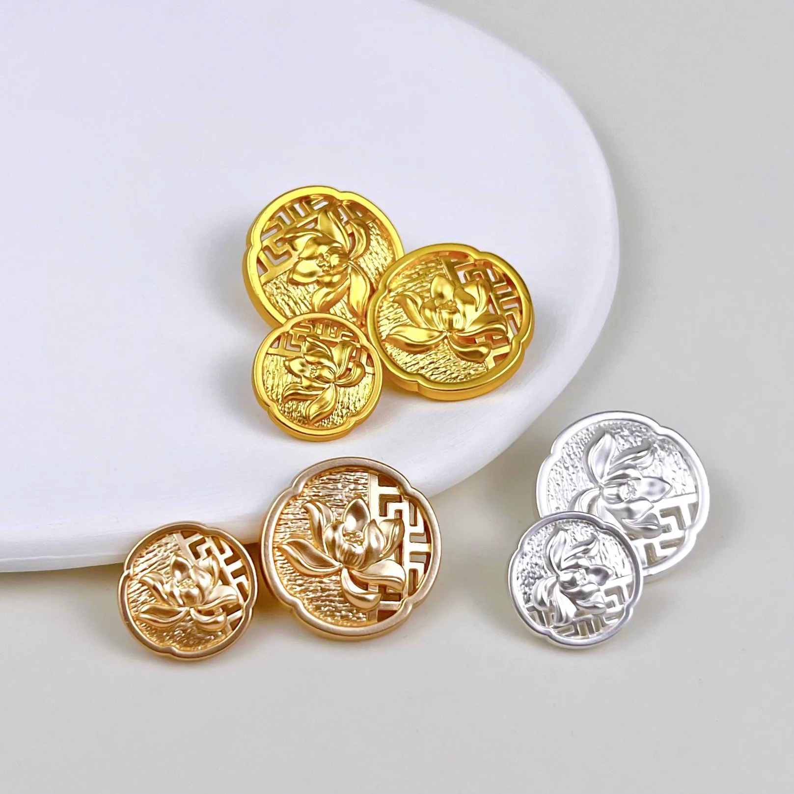 

10pcs Metal Button Clothing Bag DIY Craft High-Grade Hollow Out Decorative Engrave Lotus Chinese Style Buttons Accessories