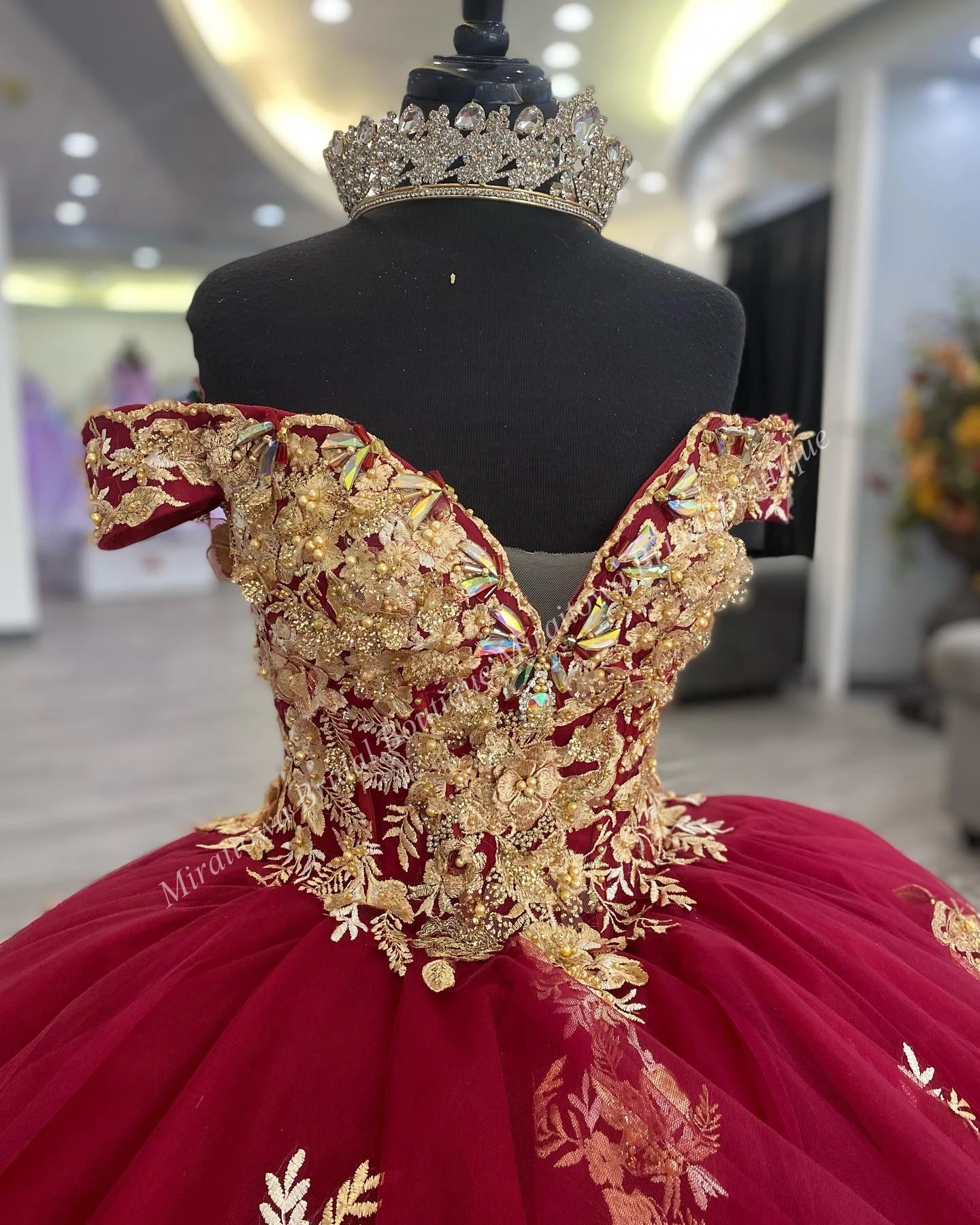 Rot/Gold Quince anera Kleid 2024 Spitze Applikationen Charro mexikanische Quitte süß 15/16 Geburtstags feier Kleid für 15. Mädchen Prom Vestido